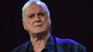 ‘i’m-a-culturalist’:-comedy-legend-rejects-‘racist’-label,-rips-mass-muslim-immigration