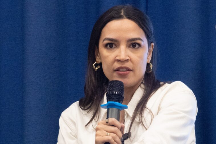 roadblock-to-white-house:-aoc’s-appeal-losing-its-shine-—-despite-rise-in-crucial-battleground-state