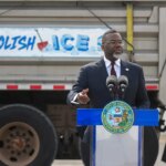 chicago-teachers-union-boss-vows-to-push-petitions-for-mayor-brandon-johnson’s-re-election
