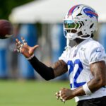 safety-cj.-gardner-johnson-carted-off-field-in-bills-injury-concern