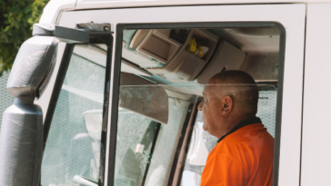 trump-admin-cancels-28,000-trucker-licenses-held-by-illegal-aliens
