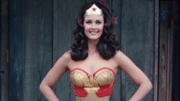 ‘wonder-woman’-star-lynda-carter-stuns-fans-with-age-defying-instagram-photos-of-her-in-a-bathtub
