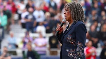 women’s-pro-baseball-league-gets-started-with-brutal-national-anthem-rendition