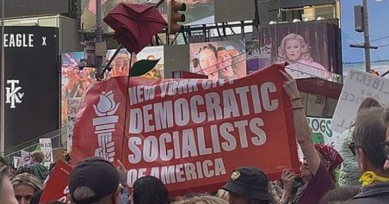 poll-finds-that-a-third-of-democratic-voters-now-identify-as-democratic-socialists