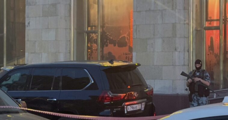 woman-with-‘gift-bomb’-tries-to-enter-moscow-restaurant-where-a-russian-general-is-celebrating-his-birthday,-is-stopped-by-security-–-device-detonates-killing-5-and-injuring-21