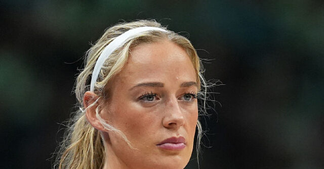 video:-sophie-cunningham-elbowed-in-the-face-during-contentious-wnba-game,-refs-call-foul-on-cunningham