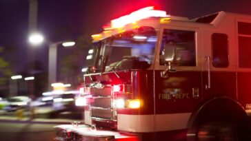 video:-sleeping-mom-hears-banging-on-door,-finds-‘angel’-warning-her-house-is-on-fire,-then-sees-him-fighting-fire-himself