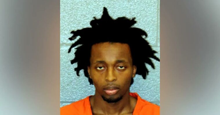 killer-returned-to-jail-on-weapons-charge,-got-bond,-84-minutes-later-shot-2-men,-killing-1-according-to-authorities
