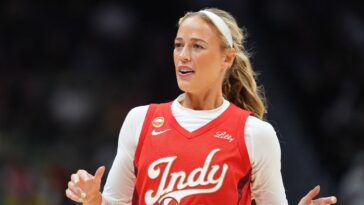 wnba-head-coach-protests-sophie-cunningham-with-‘trans-kids’-shirt-during-game