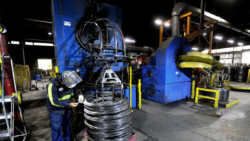 american-manufacturing-expands-at-fastest-pace-since-2022