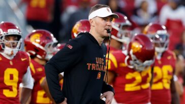 notre-dame-caves,-lives-up-to-marcus-freeman’s-promise-as-usc-rivalry-game-is-officially-back