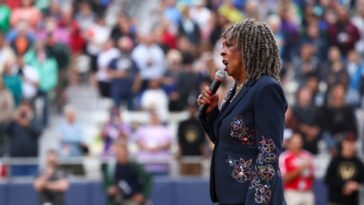 watch:-new-women’s-pro-baseball-league-begins-with-‘worst-anthem-rendition-of-all-time’