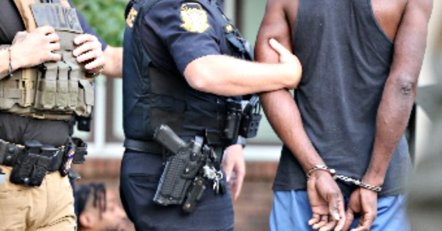 report:-trump’s-dhs-arresting-average-of-1,500-illegal-aliens-every-day-in-us.