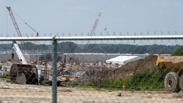 breitbart-business-digest:-what’s-fueling-the-mysterious-growth-in-office-construction?