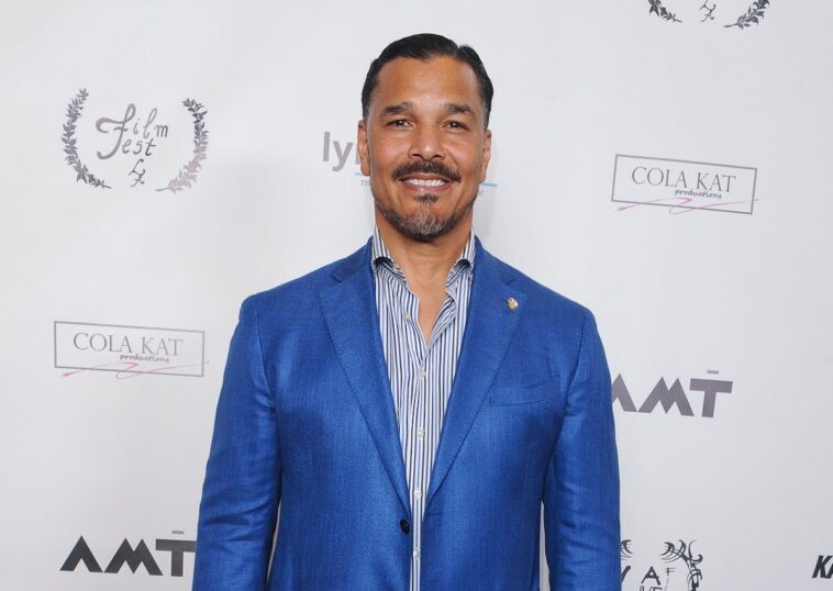 broadway-actor-loses-lead-role-after-transgender-comments-resurface
