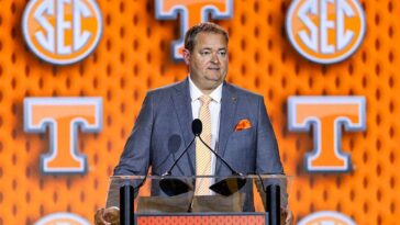 tennessee-coach-unloads-on-ncaa’s-‘bulls–t’,-after-star-linebacker-suspended-for-outdated-rule