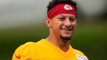 2026-nfl-comeback-player-of-the-year-odds:-star-qb-opens-as-betting-favorite