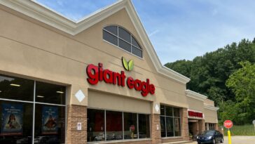another-grocery-chain-answers-trump’s-call,-cuts-prices-on-over-300-items-to-help-americans-still-suffering-from-bidenflation