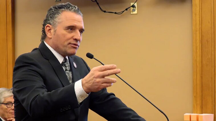 gop-dukes-it-out-in-red-state-primary-to-reclaim-governor’s-mansion