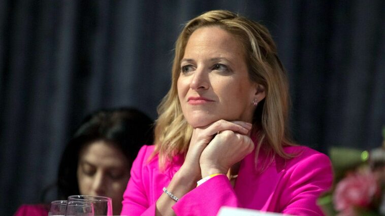 michigan’s-top-election-official-wins-democratic-primary-for-governor,-advances-to-battleground-race