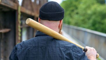 if-you’re-knocking-out-doordash-drivers-with-a-baseball-bat-after-they-honk-at-you,-police-would-like-a-word