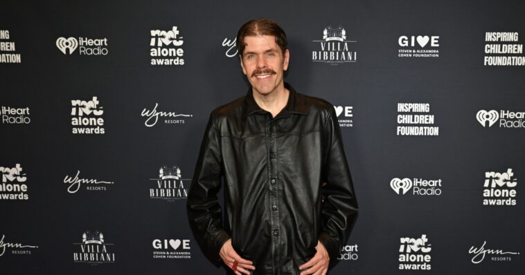 disturbing:-gossip-columnist-perez-hilton-hospitalized-after-harming-self-on-tiktok-live-stream
