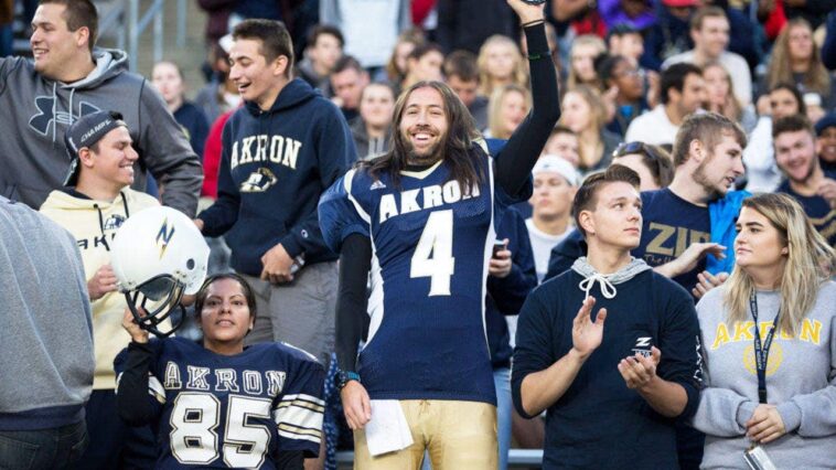 a-real-college-football-team-is-letting-one-fan-call-plays-in-an-actual-game-this-season