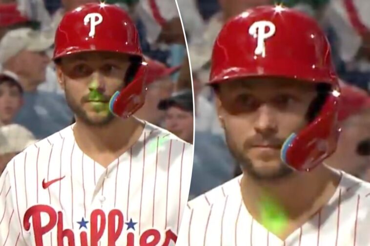 phillies-game-forced-into-bizarre-delay-as-trea-turner’s-face-lights-up-green