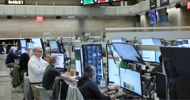 s&p-hits-record-high,-dow-surges,-oil-drops-as-trump-navigates-iran-conflict