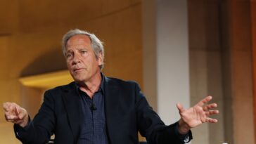 mike-rowe-shuts-down-leftist-critics-one-by-one-after-his-truth-bomb-about-democrats-triggers-backlash