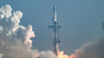 spacex-rocket-crashes-into-the-moon