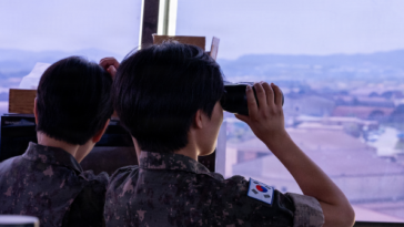 radical-leftist-‘students’-storm-us.-base-in-south-korea