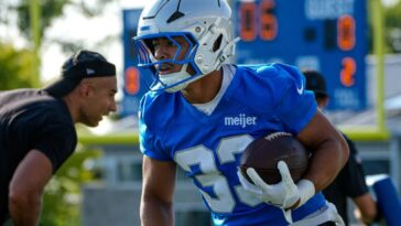 lions-running-back-sione-vaki-suffers-‘freak’-injury-as-‘hand-through-face-mask’-breaks-his-nose,-injures-eye