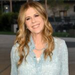 rita-wilson-ignored-her-mother’s-old-school-marriage-advice,-and-it-led-her-to-tom-hanks