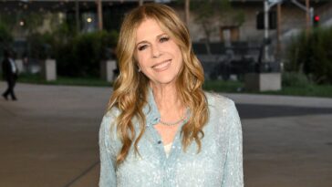 rita-wilson-ignored-her-mother’s-old-school-marriage-advice,-and-it-led-her-to-tom-hanks