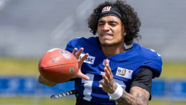 jalin-hyatt-shows-signs-of-hope-in-new-role-—-from-wrong-side-of-giants-roster-bubble