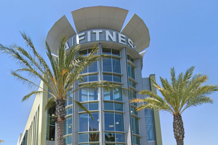 alleged-incident-inside-la-fitness-sparks-wild-lawsuit:-‘total-shock-and-worsening-pain’