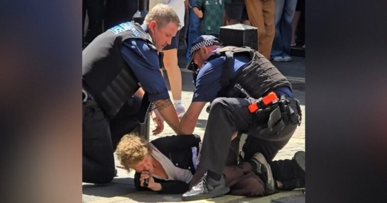 lawless-london:-woman-arrested-after-allegedly-stabbing-four-men-with-a-pair-of-scissors-(videos)