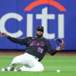 why-luis-robert-jr.-is-sticking-in-center-field-after-mets-keep-him-at-trade-deadline