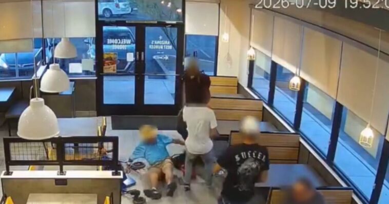 good-samaritans-jump-into-action-after-elderly-man-gets-knocked-to-the-ground-in-attempted-robbery-inside-tucson-restaurant-(video)