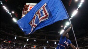 former-kansas-jayhawks-guard-brett-ballard-seriously-injured-in-single-vehicle-highway-crash