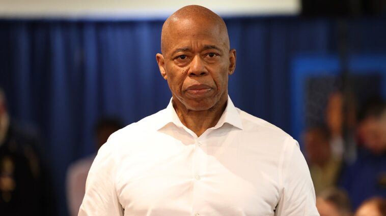 eric-adams-battles-tense-crowd-as-wisconsin-audience-erupts-over-ai-data-center-proposal