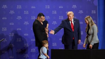 watch:-trump-jumps-into-action-to-corral-toddler-wandering-onstage