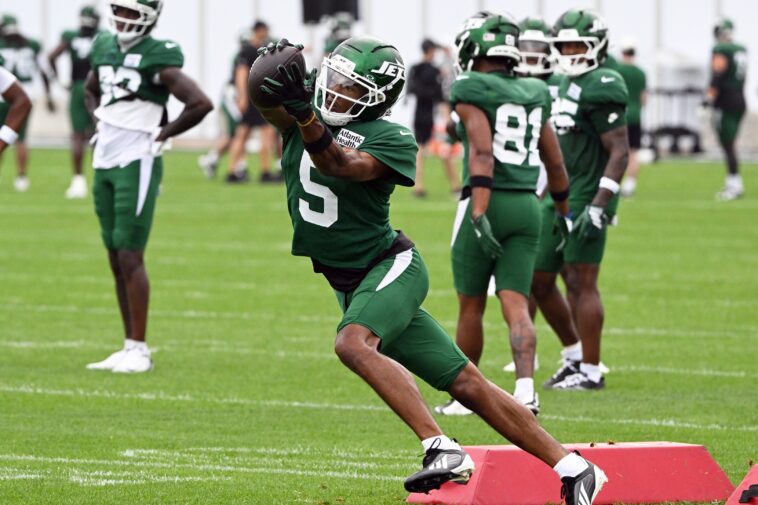 garrett-wilson,-geno-smith-show-off-growing-chemistry-on-pretty-jets-touchdown