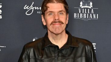 what-perez-hilton-told-sean-hannity-just-days-before-he-was-hospitalized