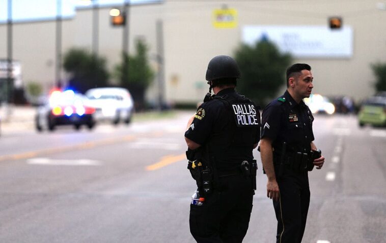 police-officer-shot-by-man-he-just-helped