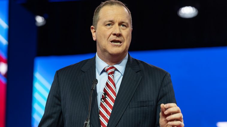 senator-eric-schmitt-joins-dakich,-fires-back-against-senator-hawley-over-title-ix-claims