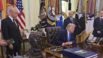 watch:-trump-signs-executive-orders-adding-limits-to-birthright-citizenship-and-banning-birth-tourism