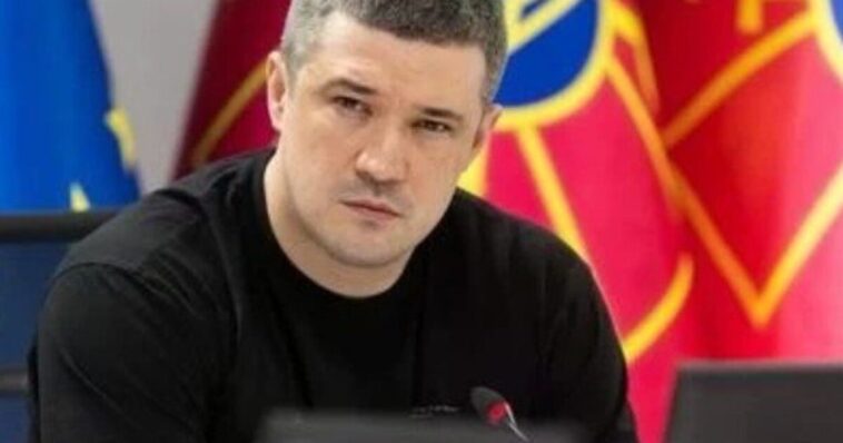 ukraine-defense-reshuffle:-why-did-ukraine-fire-its-popular-defense-minister?