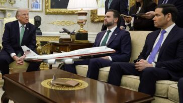 trump-tips-his-hand-on-his-pick-for-2028-in-closed-door-donor-meeting:-report